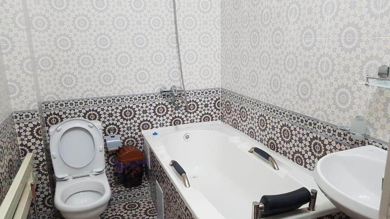 Tomaris Hotel Nukus Exterior foto