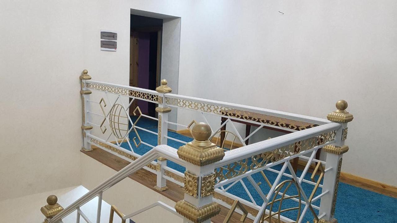 Tomaris Hotel Nukus Exterior foto